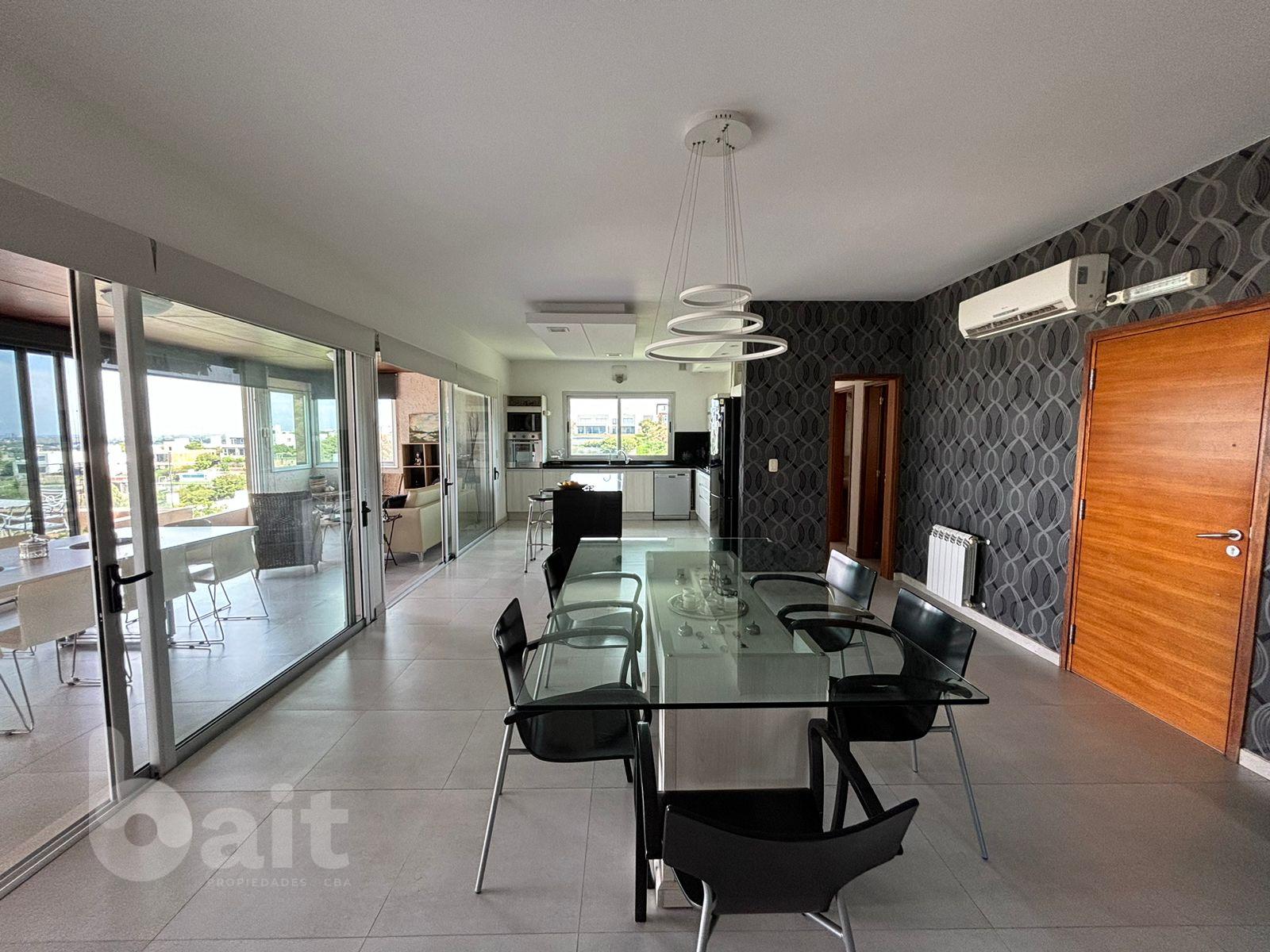 Venta de casa en La Rufina, 4 dormitorios y escritorio con vista y patio plano