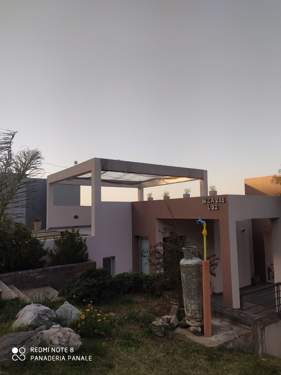 SE ALQUILA CASA DE 2 DORMITORIOS EN TERRAZAS DE LA ESTANZUELA - LA CALERA
