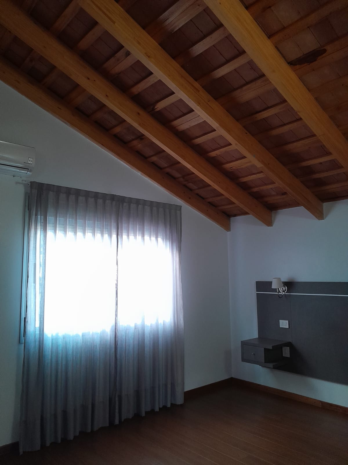 SE ALQUILA CASA DE 2 DORMITORIOS EN TERRAZAS DE LA ESTANZUELA - LA CALERA