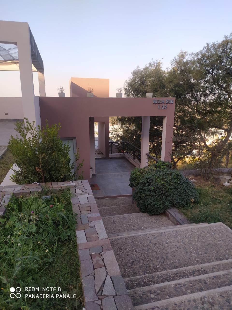 SE ALQUILA CASA DE 2 DORMITORIOS EN TERRAZAS DE LA ESTANZUELA - LA CALERA
