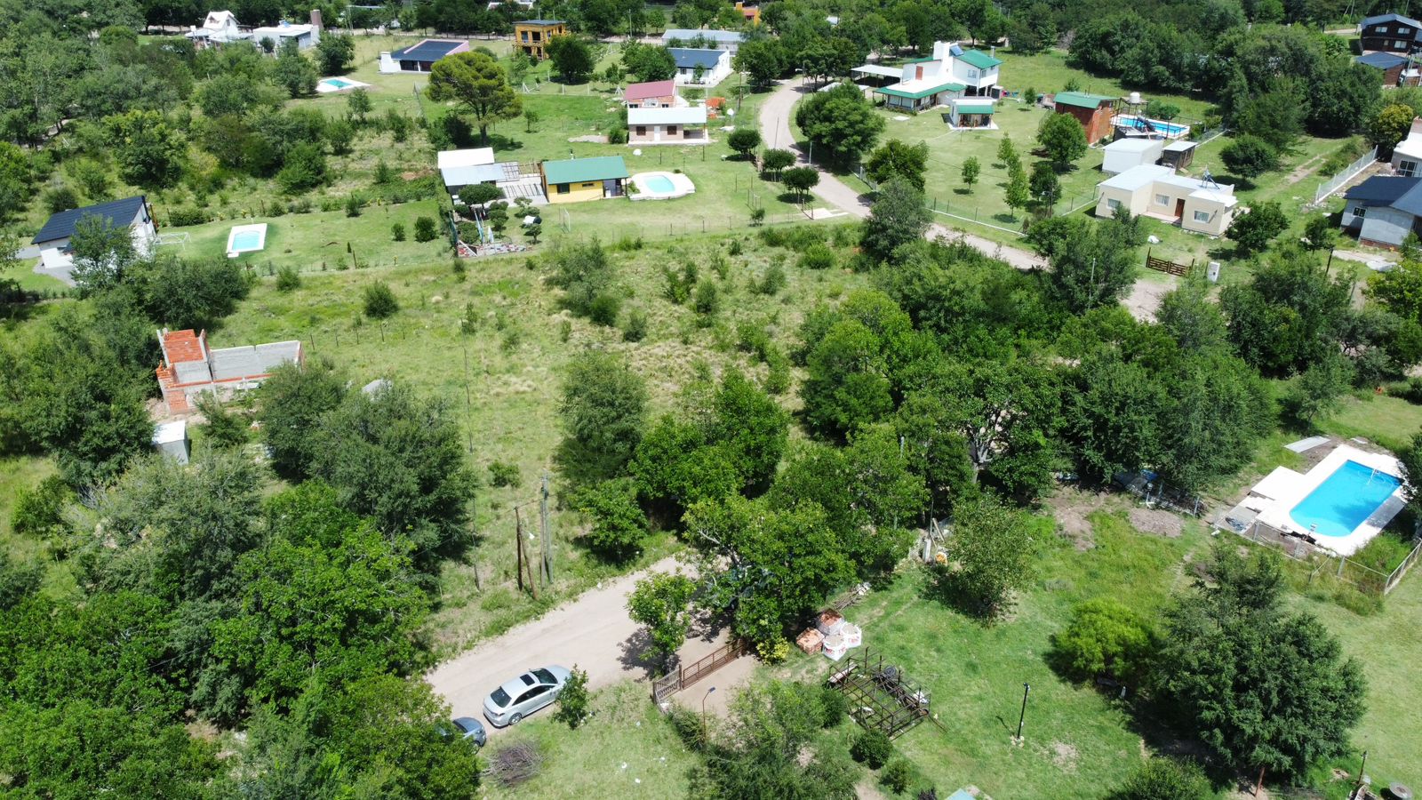 Se vende lote en barrio 