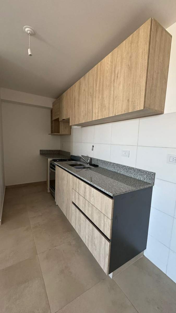 Departamento en Venta 1 dormitorio en Centro con balcon - Maria Reina 16  - Con Renta