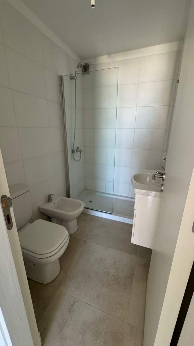 Departamento en Venta 1 dormitorio en Centro con balcon - Maria Reina 16  - Con Renta