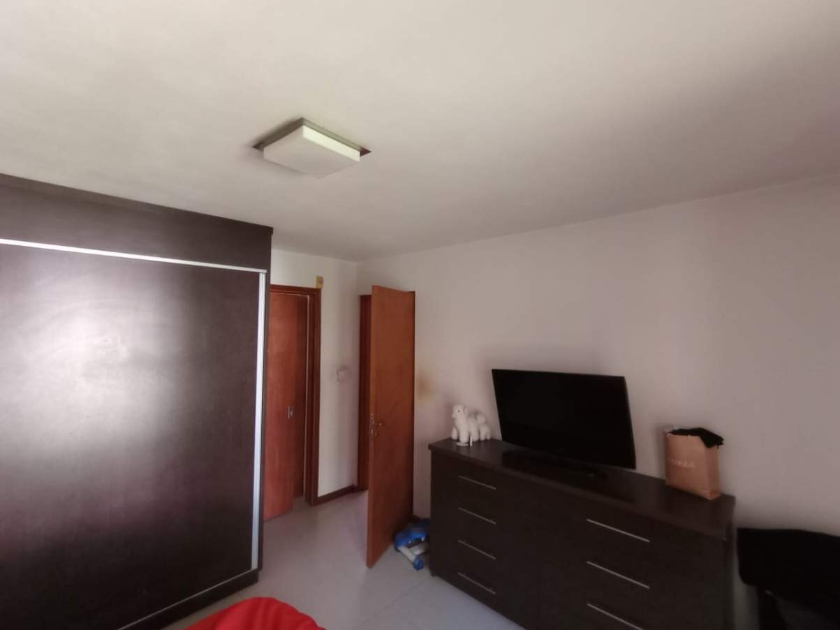 SE VENDE O PERMUTA CASA DE TRES DORMITORIOS B AJEPROC-( FENIX-) RIO CUARTO
