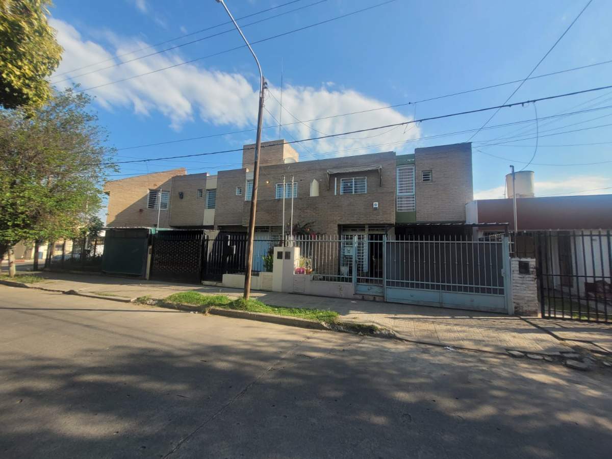Vendo Duplex 3 dorm ccoch y balc. B San Francisco.
