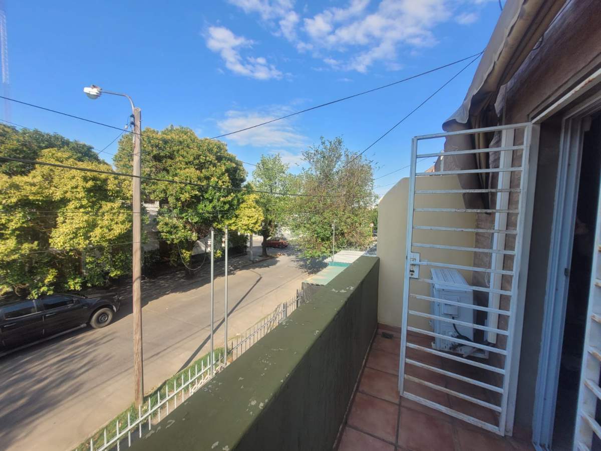 Vendo Duplex 3 dorm ccoch y balc. B San Francisco.