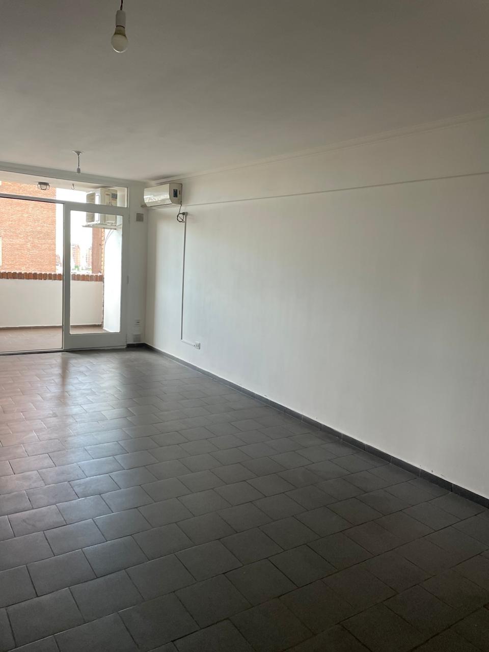 ALQUILER DE DEPARTAMENTO 2 DOR, CON BALCON Y COCHERA, BAULERA!!!