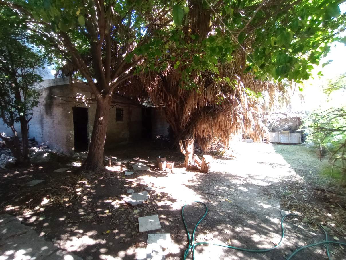 SE VENDE CASA DE DOS DORMITORIOS A REFACCIONAR EN RIO CUARTO B ROQUE SAENZ PEÑA