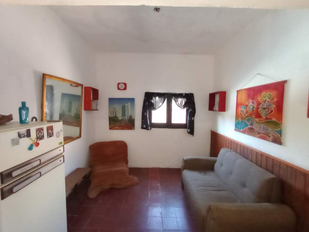 SE VENDE CASA DE DOS DORMITORIOS A REFACCIONAR EN RIO CUARTO B ROQUE SAENZ PEÑA