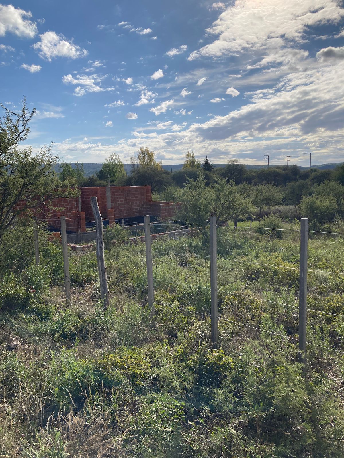 Terreno de 1076,72m2 en