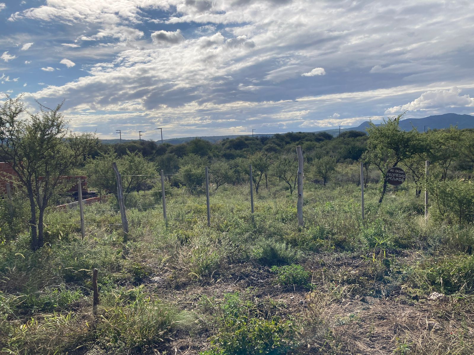 Terreno de 1076,72m2 en