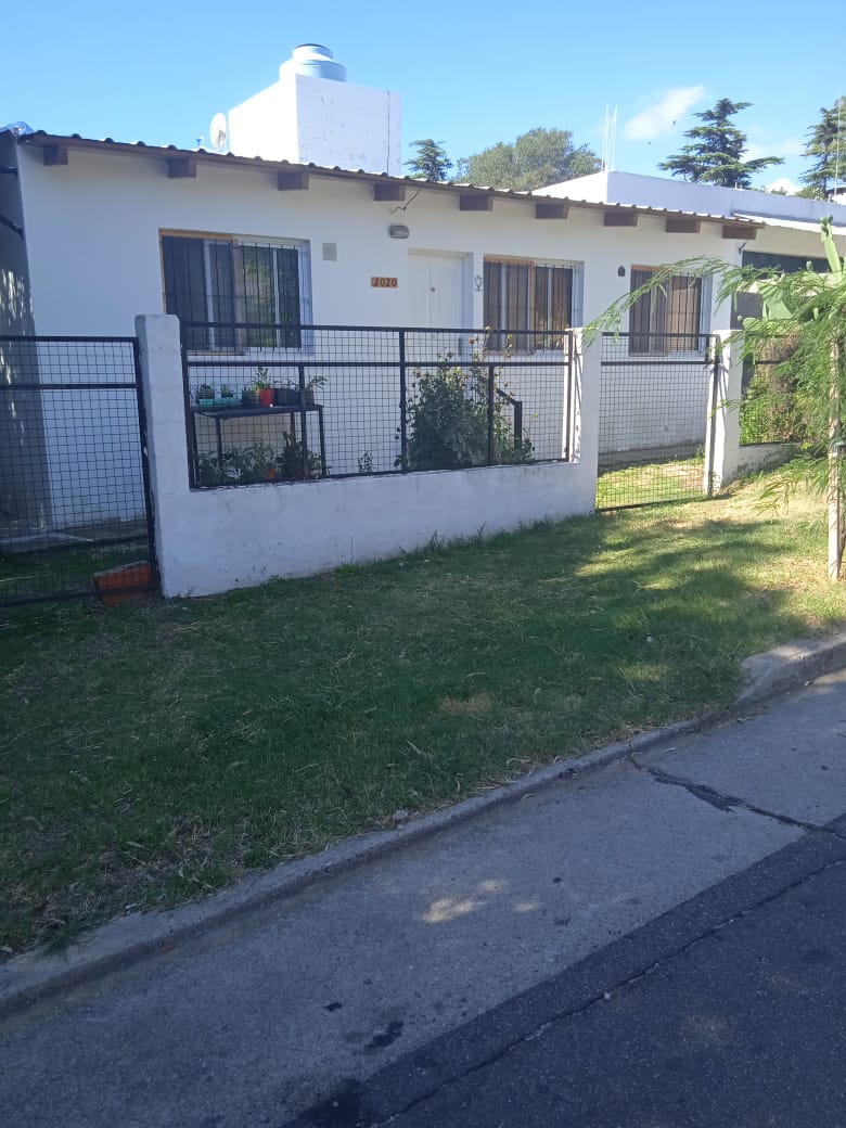 VENTA CASA AV. GRIERSON EN LOS COCOS- CÓRDOBA