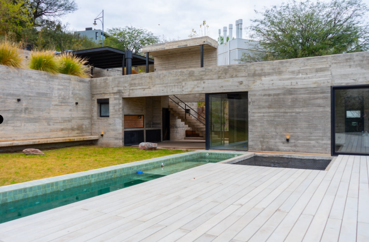 VENTA PROPIEDAD DE CATEGORIA UBICADA EN COUNTRY LA CUESTA VILLA RESIDENCIAL LA CALERA