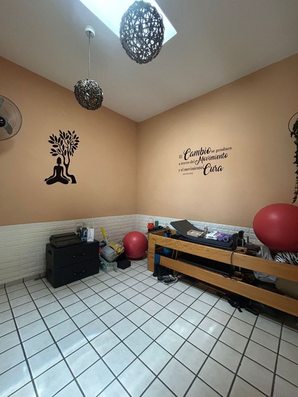 VENDO CASA CON EXCELENTE UBICACION