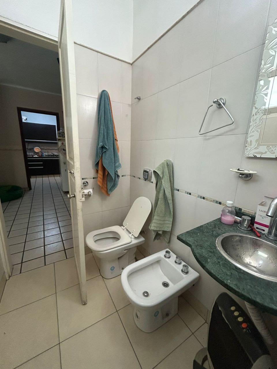 VENDO CASA CON EXCELENTE UBICACION