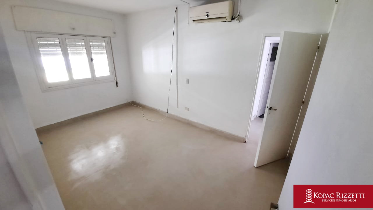 VILLA CENTENARIO (LUIS RUEDA 2400) - VENTA CASA 4 DORM.