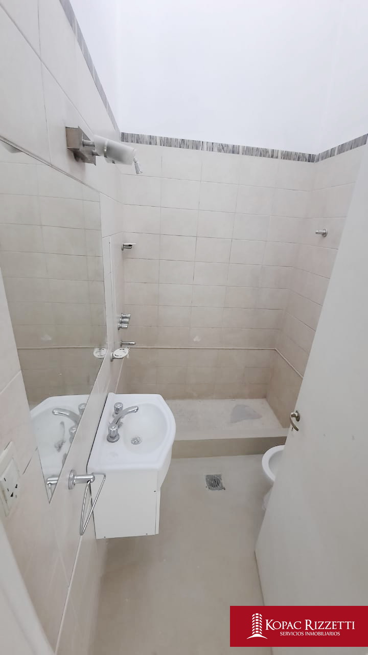 VILLA CENTENARIO (LUIS RUEDA 2400) - VENTA CASA 4 DORM.