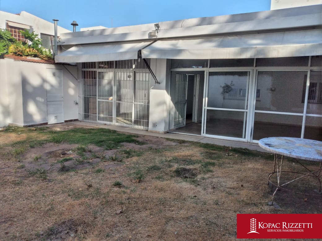 VILLA CENTENARIO (LUIS RUEDA 2400) - VENTA CASA 4 DORM.