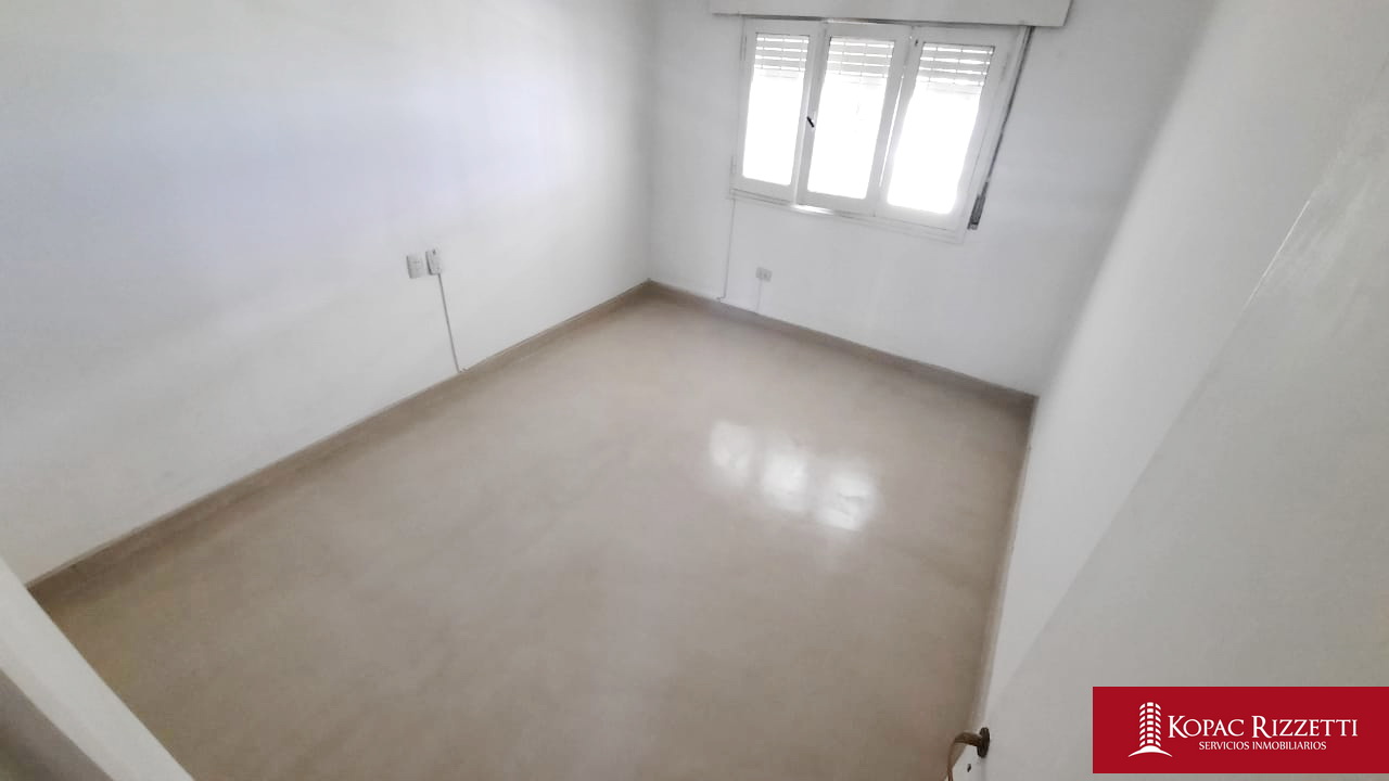 VILLA CENTENARIO (LUIS RUEDA 2400) - VENTA CASA 4 DORM.