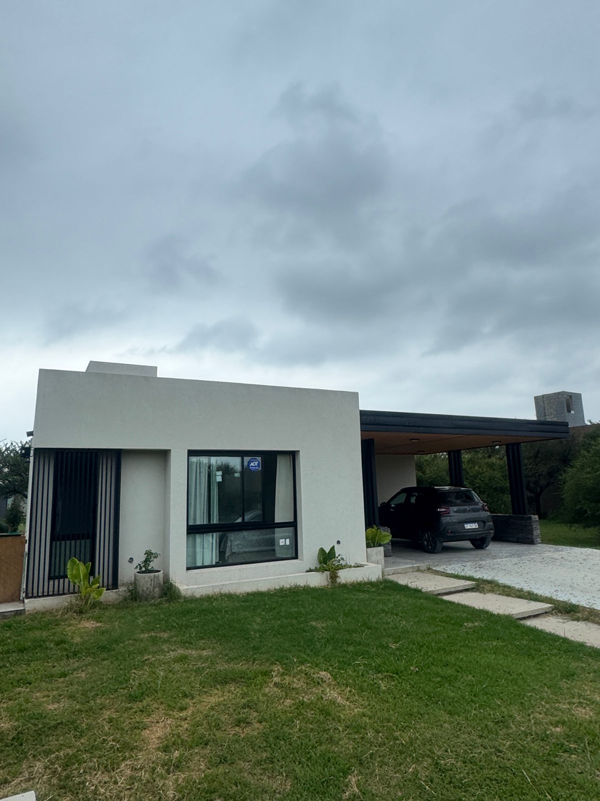 HERMOSA CASA EN VENTA  VALLE DEL GOLF