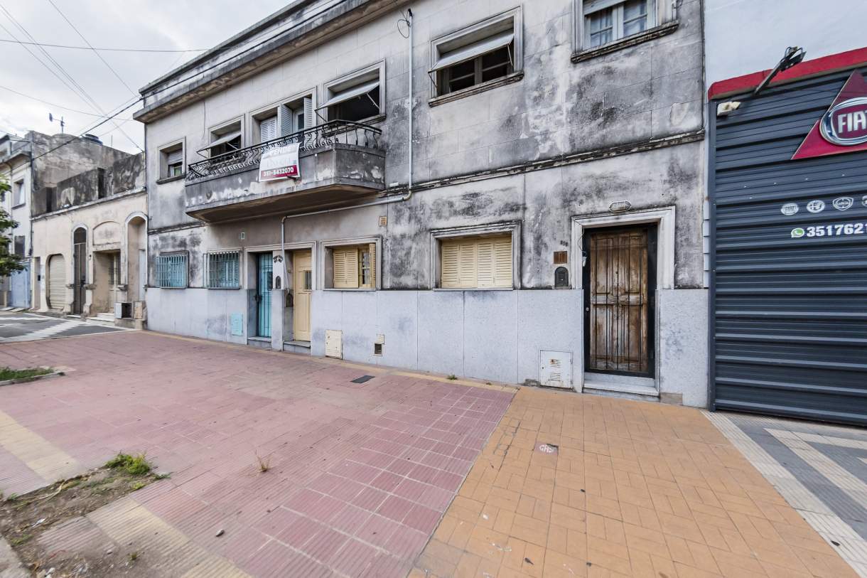 VENTA CASA PLANTA ALTA 3 DORMITORIOS DOS BAÑOS TERRAZA B PUEYRREDÓN. CÓRDOBA