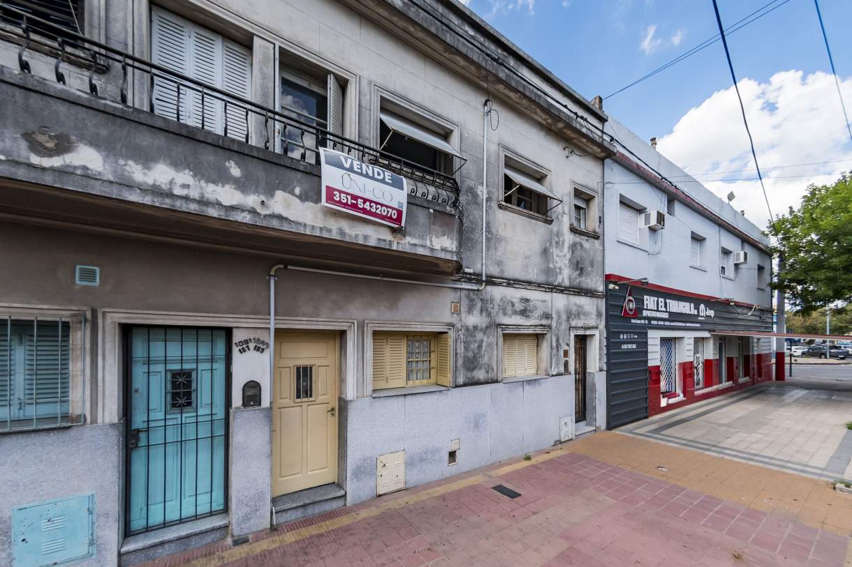 VENTA CASA PLANTA ALTA 3 DORMITORIOS DOS BAÑOS TERRAZA B PUEYRREDÓN. CÓRDOBA
