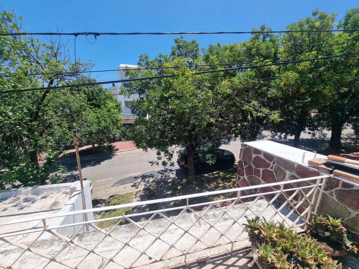 B Gral Paz, Oportunidad!!! Catamarca 1932, 2 dorm  habitac servicio, garaje