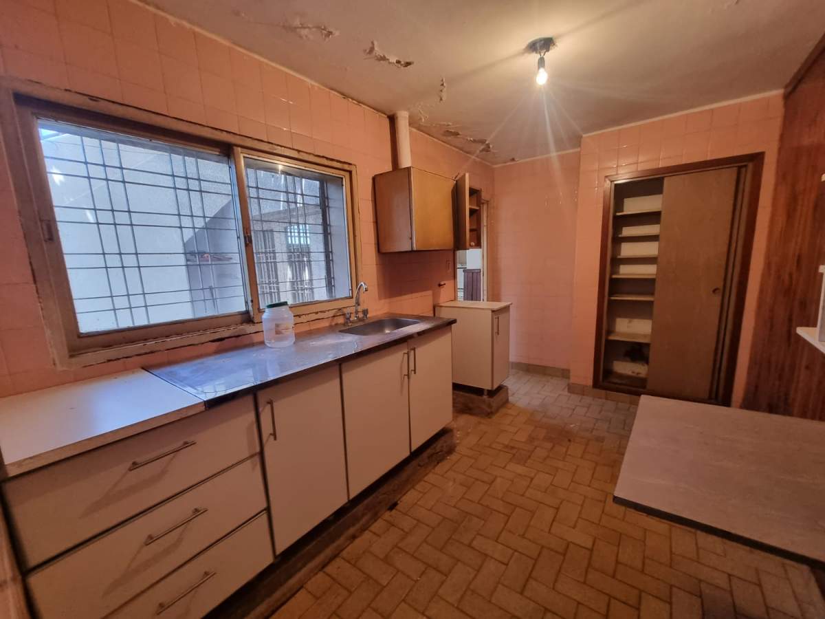 B Gral Paz, Oportunidad!!! Catamarca 1932, 2 dorm  habitac servicio, garaje