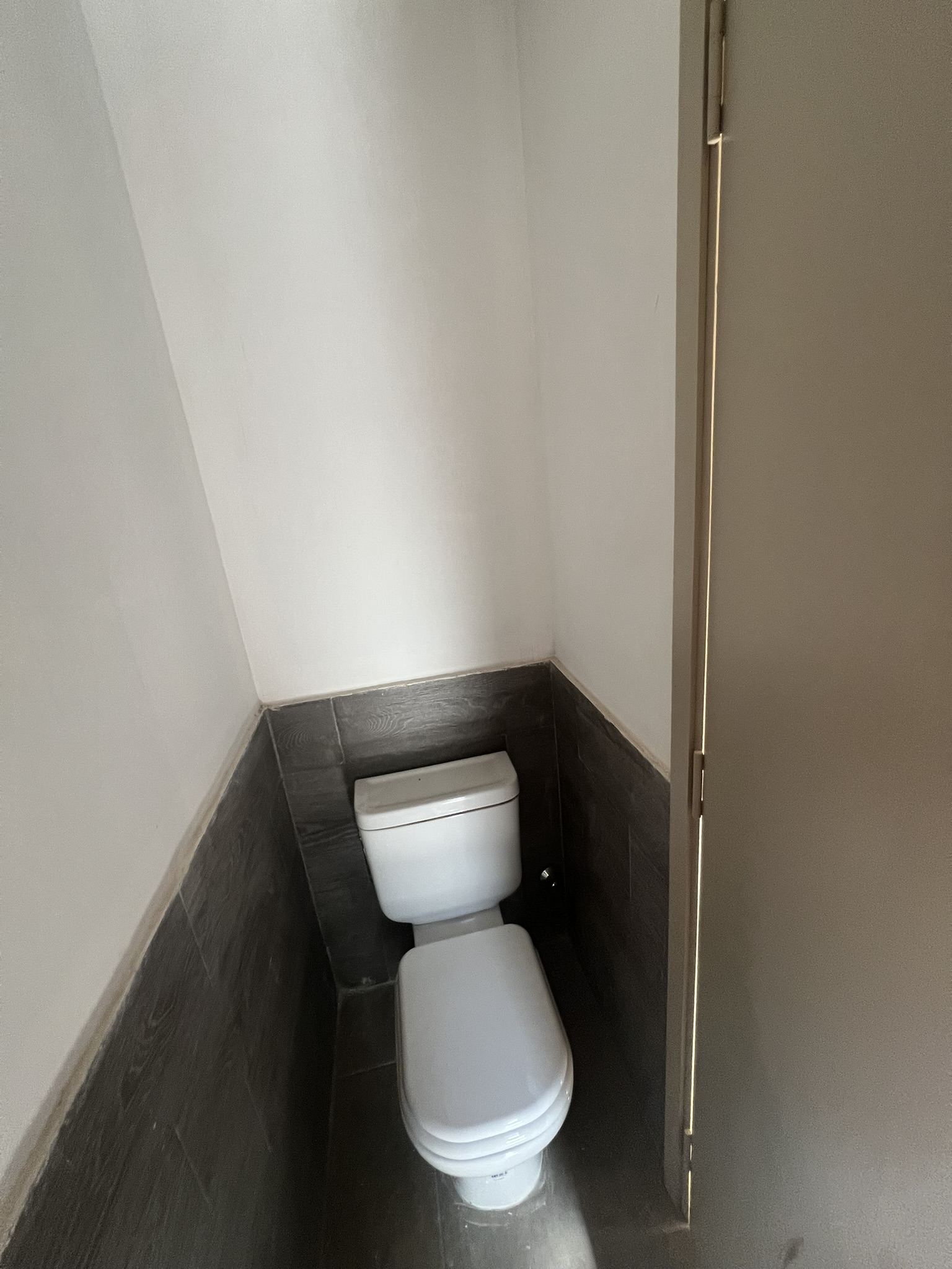 DPTO (DUPLEX) A ESTRENAR EN VENTA -HOUSING 2 DORMITORIOS 2 BAÑOS COCHERA PRIVADA- LA CALERA(CENTRO)