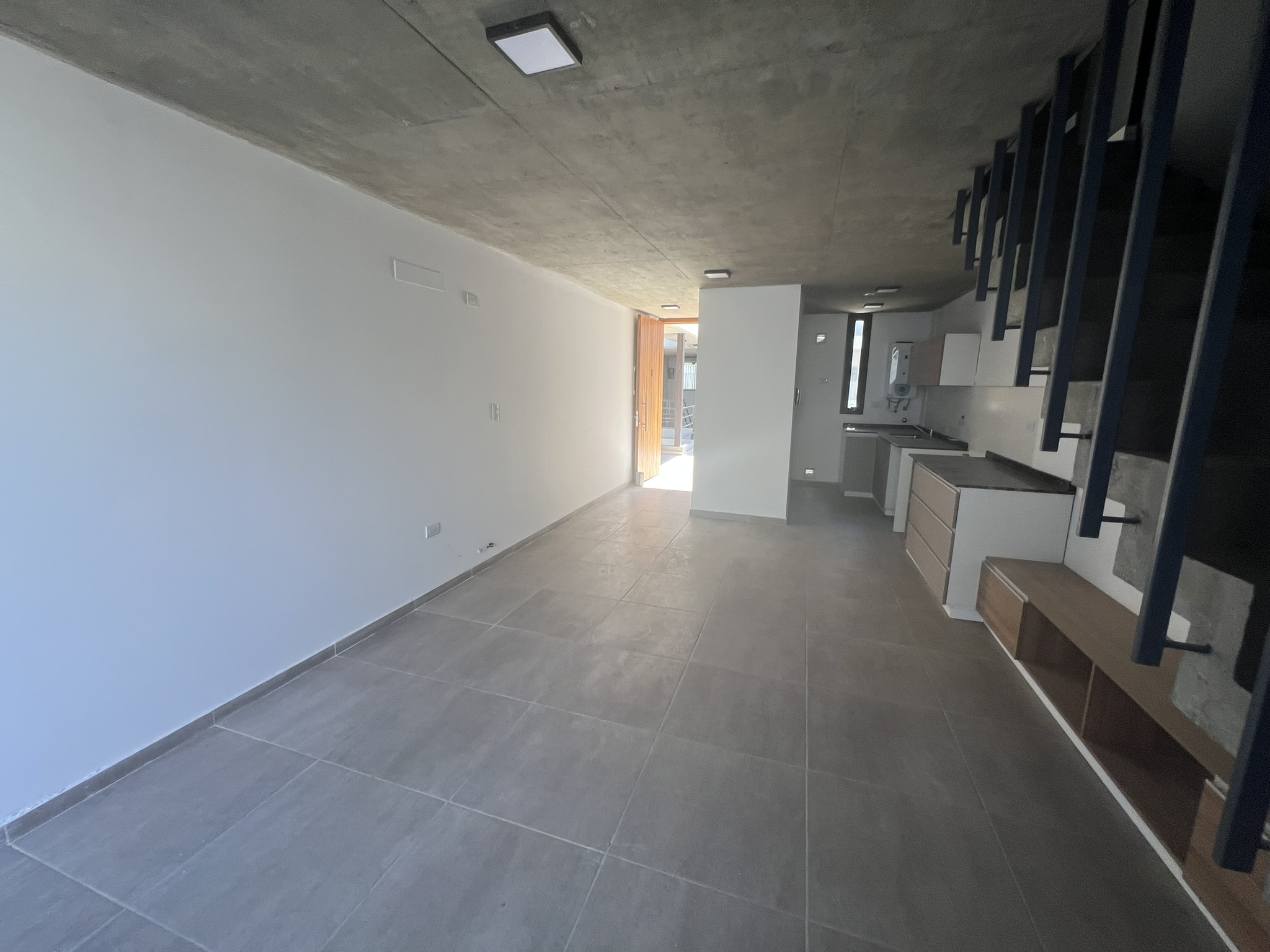 DPTO (DUPLEX) A ESTRENAR EN VENTA -HOUSING 2 DORMITORIOS 2 BAÑOS COCHERA PRIVADA- LA CALERA(CENTRO)