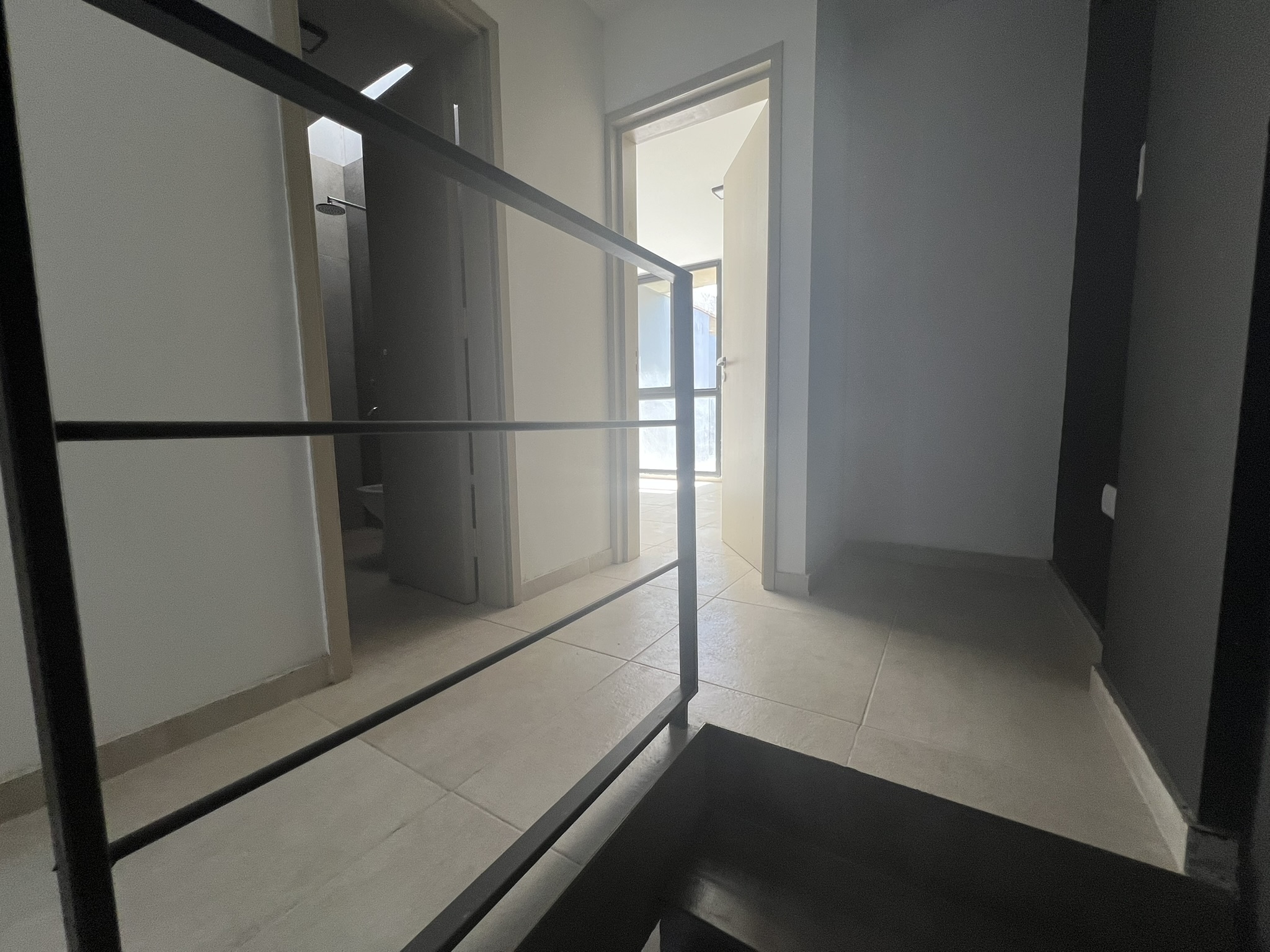 DPTO (DUPLEX) A ESTRENAR EN VENTA -HOUSING 2 DORMITORIOS 2 BAÑOS COCHERA PRIVADA- LA CALERA(CENTRO)