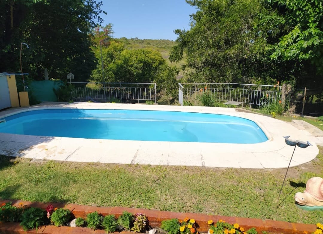 CASA 2 DORM. C PILETA Y SALIDA AL ARROYO - CABALANGO - PUNILLA - CORDOBA