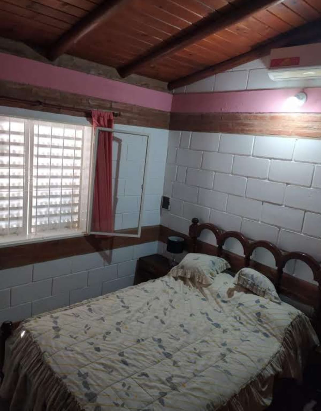CASA 2 DORM. C PILETA Y SALIDA AL ARROYO - CABALANGO - PUNILLA - CORDOBA