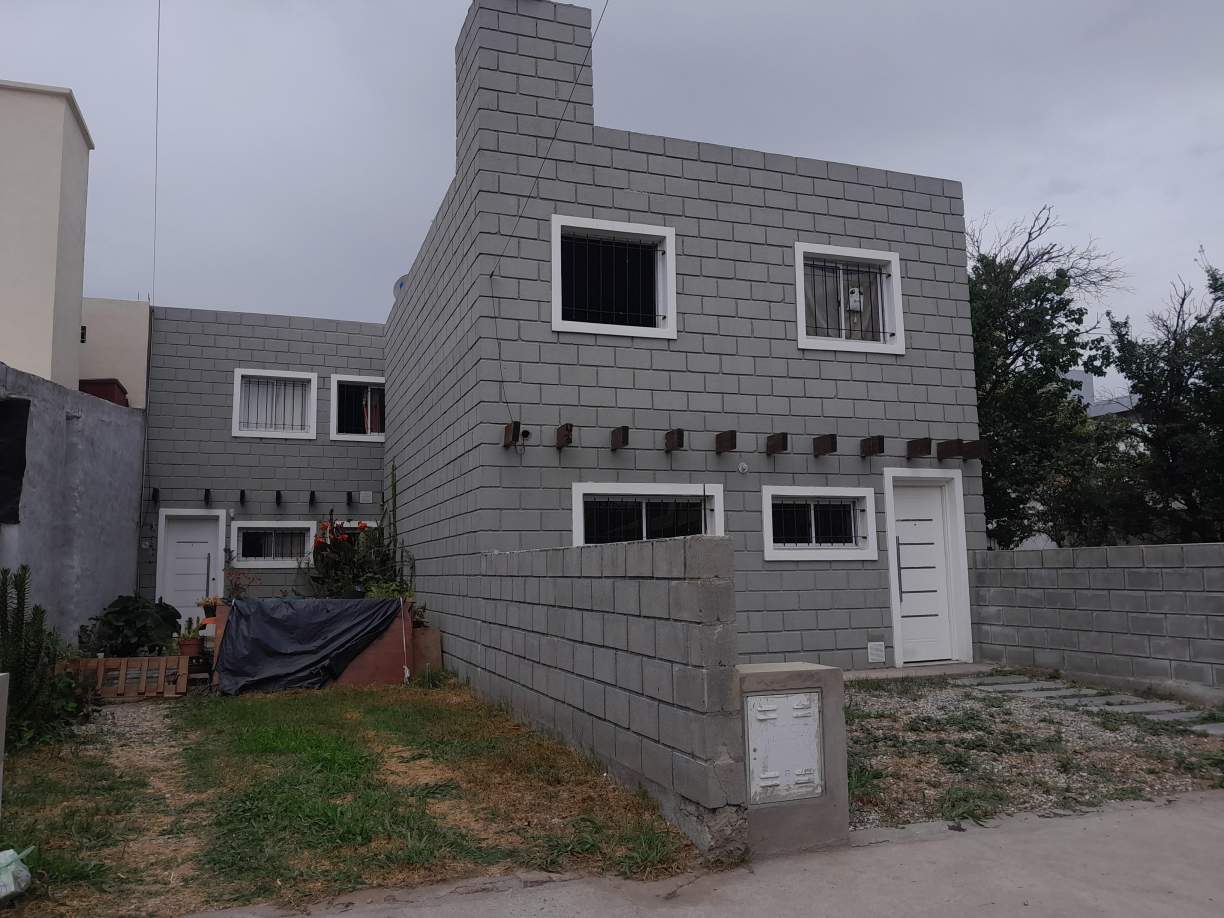 VENDO - DOS DUPLEX - BARRIO SAN FERNADO
