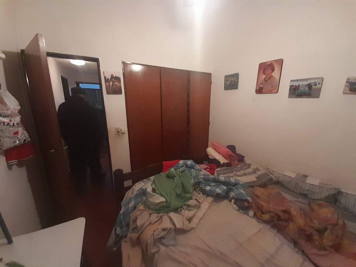 VENDO - CASA MAS DPTO. - POETA LUGONES