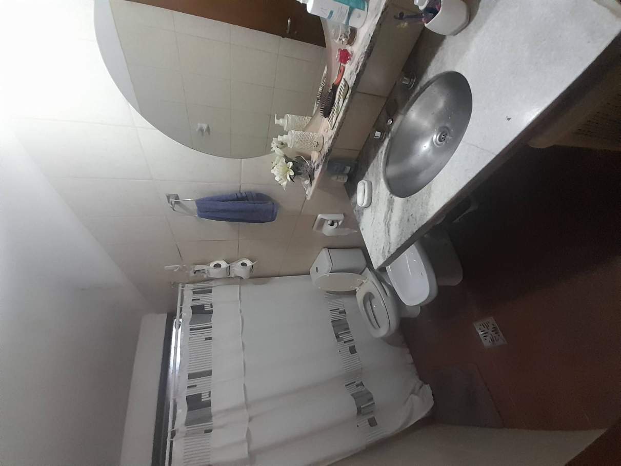 VENDO - CASA MAS DPTO. - POETA LUGONES
