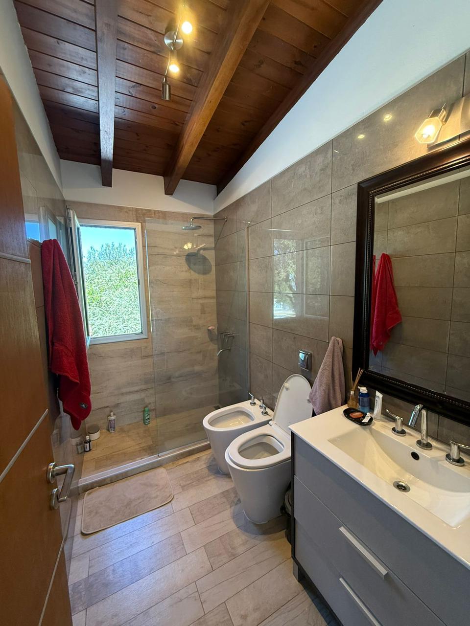 CASA EN VENTA- VALLE DEL GOLF (ETAPA 1)