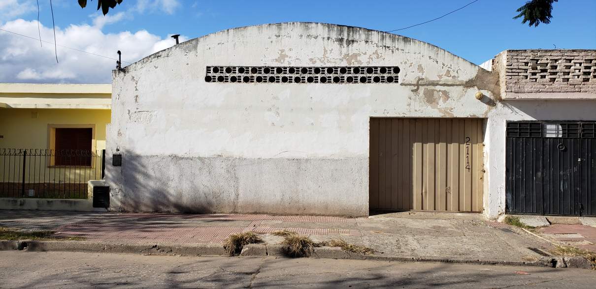 Galpón en Venta. Barrio Colón, se recibe Menor, Financiación propia en u$s!!!