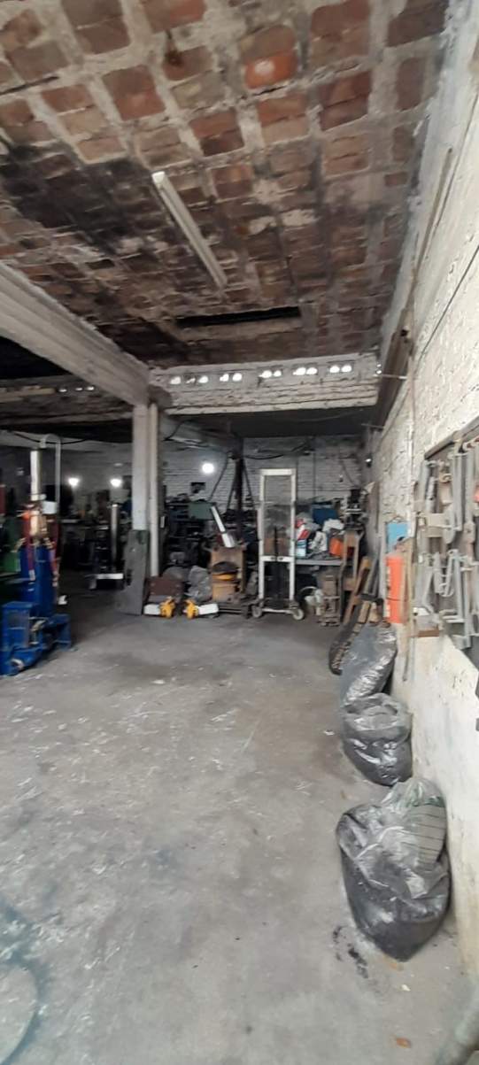 OPORTUNIDAD- INVERSION venta  3 DPTOS Y GALPON YAPEYU CORDOBA