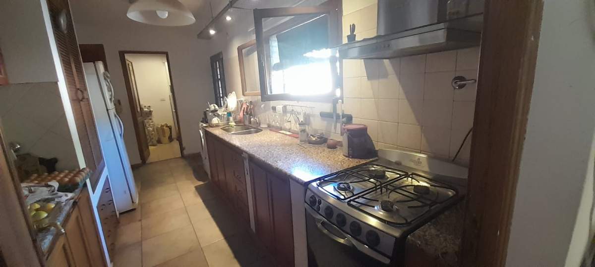 Villa Serrana con pileta y amplio parque