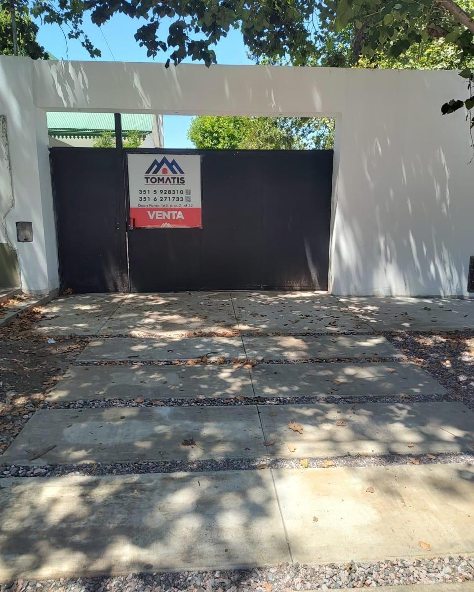 ARGUELLO: ZONA COLEGIOS 3 DOR C PILETA COCHERA TRIPLE CASA AMPLIA