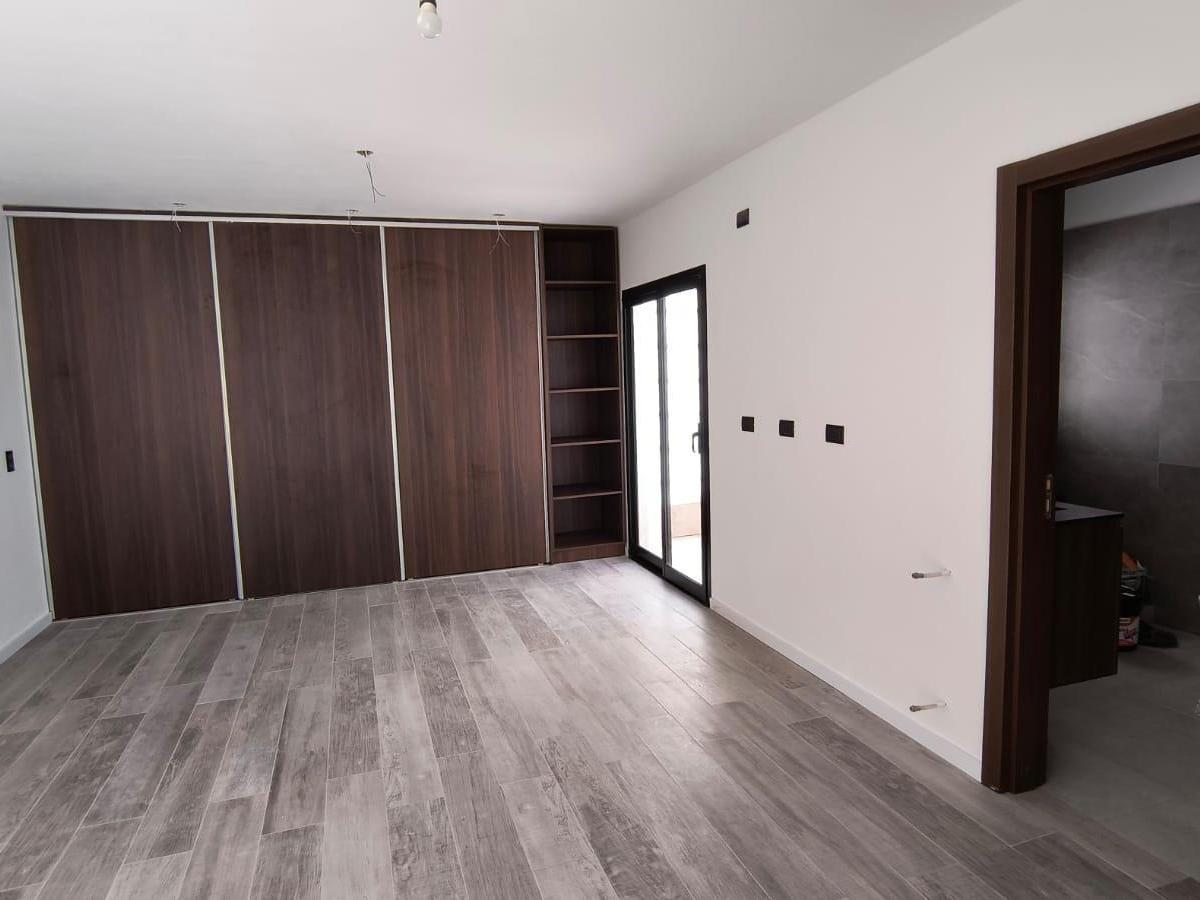 ARGUELLO: ZONA COLEGIOS 3 DOR C PILETA COCHERA TRIPLE CASA AMPLIA