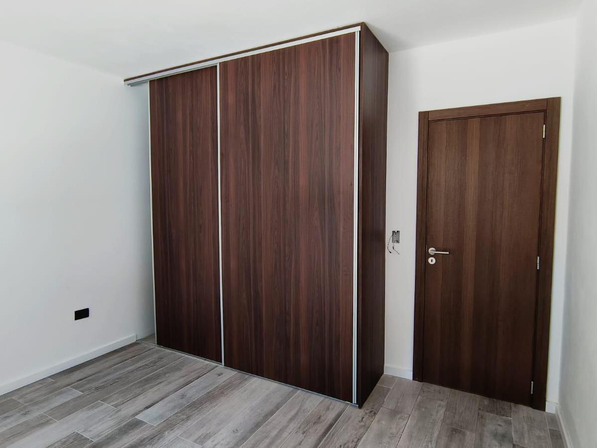 ARGUELLO: ZONA COLEGIOS 3 DOR C PILETA COCHERA TRIPLE CASA AMPLIA