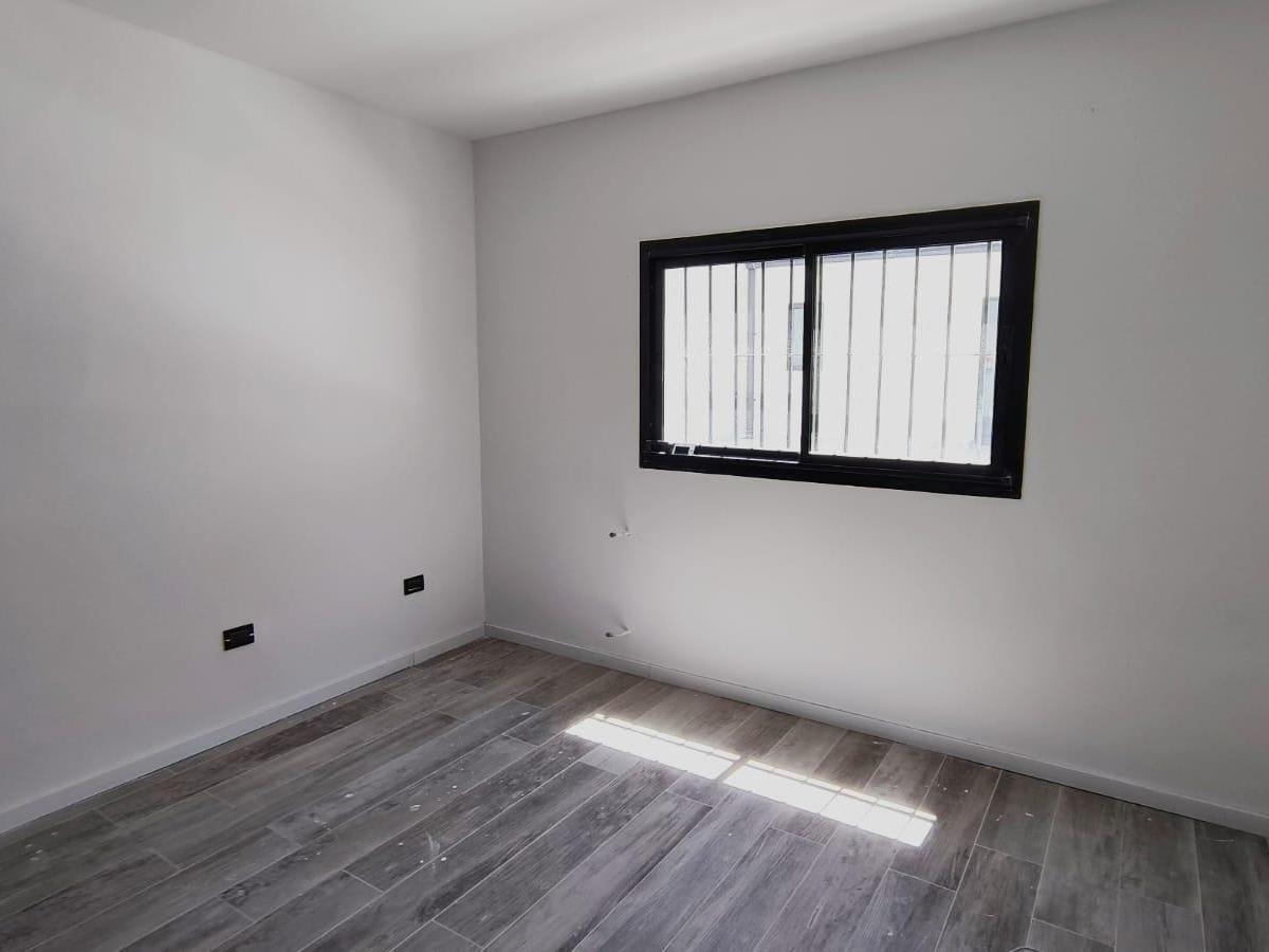 ARGUELLO: ZONA COLEGIOS 3 DOR C PILETA COCHERA TRIPLE CASA AMPLIA