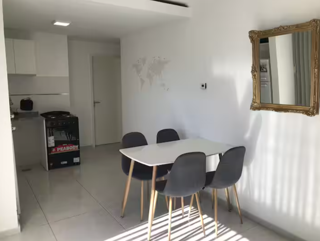 VENTA - DEPARTAMENTO AMOBLADO EN BARRIO GENERAL PAZ CON ESCRITURA