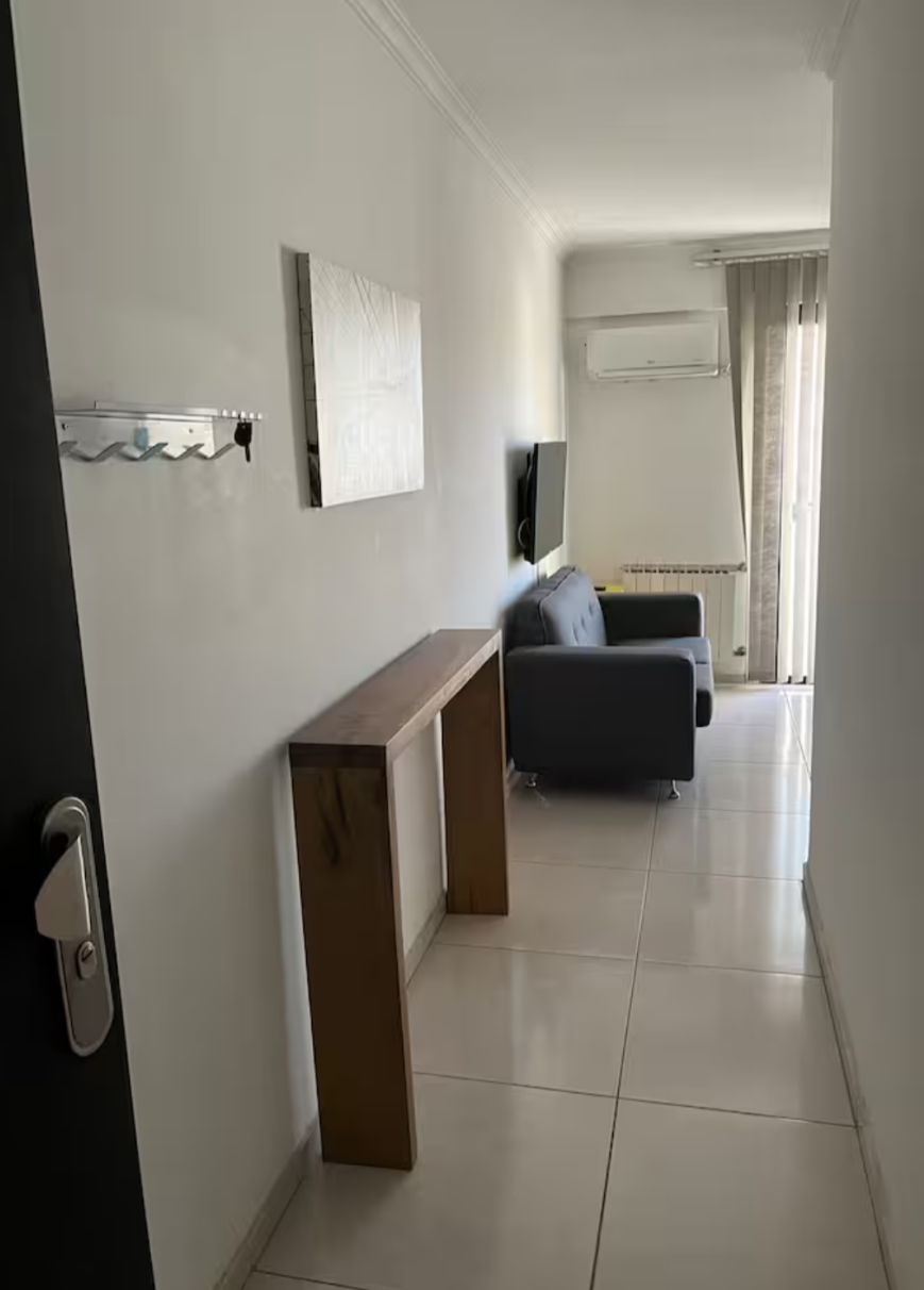 VENTA - DEPARTAMENTO AMOBLADO EN BARRIO GENERAL PAZ CON ESCRITURA