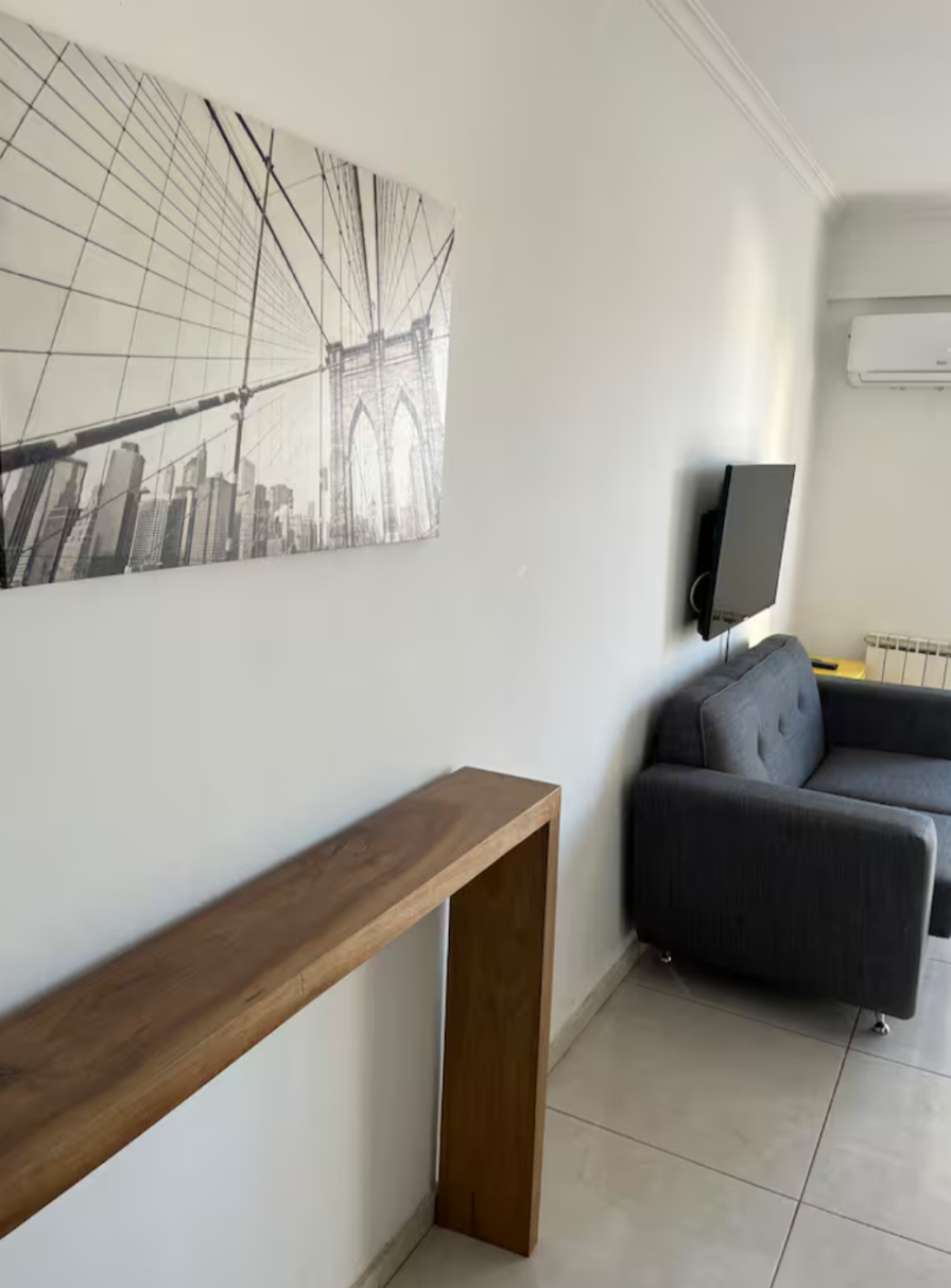 VENTA - DEPARTAMENTO AMOBLADO EN BARRIO GENERAL PAZ CON ESCRITURA