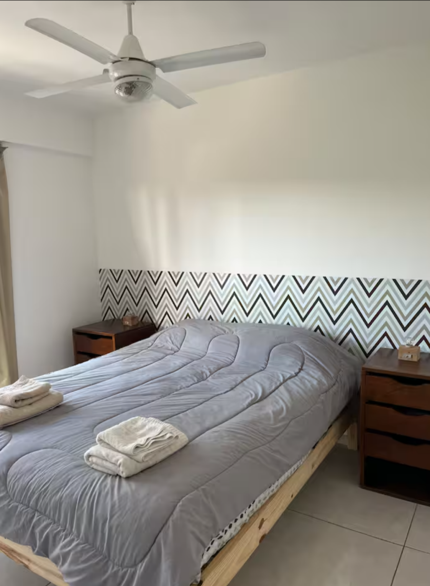 VENTA - DEPARTAMENTO AMOBLADO EN BARRIO GENERAL PAZ CON ESCRITURA