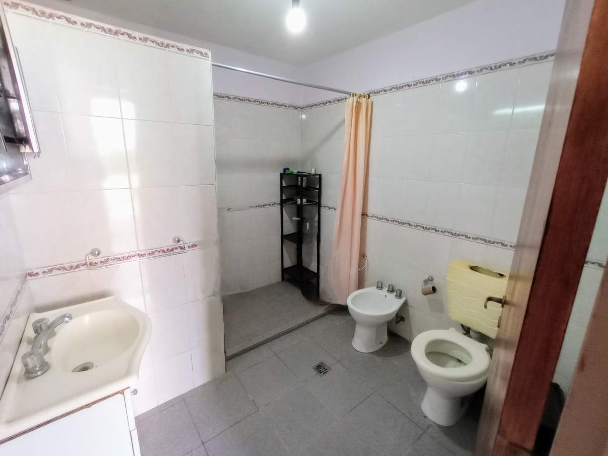 OPORTUNIDAD! SE VENDE CASONA EN CORONEL BAIGORRIA, 3 DORMITORIOS