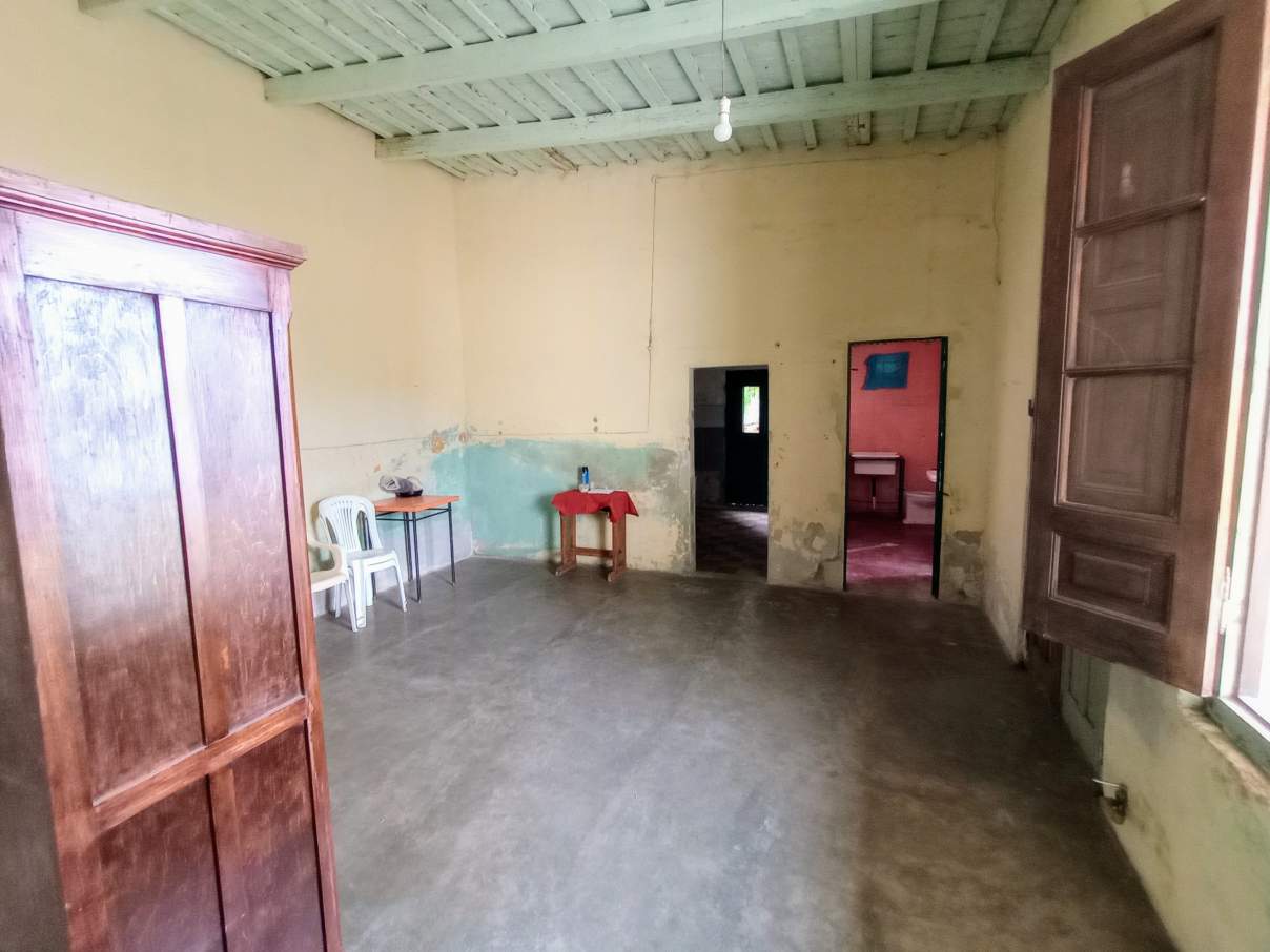 OPORTUNIDAD! SE VENDE CASONA EN CORONEL BAIGORRIA, 3 DORMITORIOS